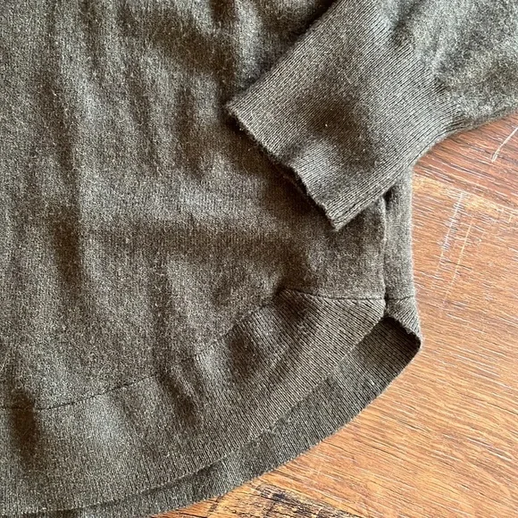 Staccato dark green sweater - Picture 4 of 11